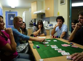 PokerGamesFriendsHPP_JW_11062007.jpg